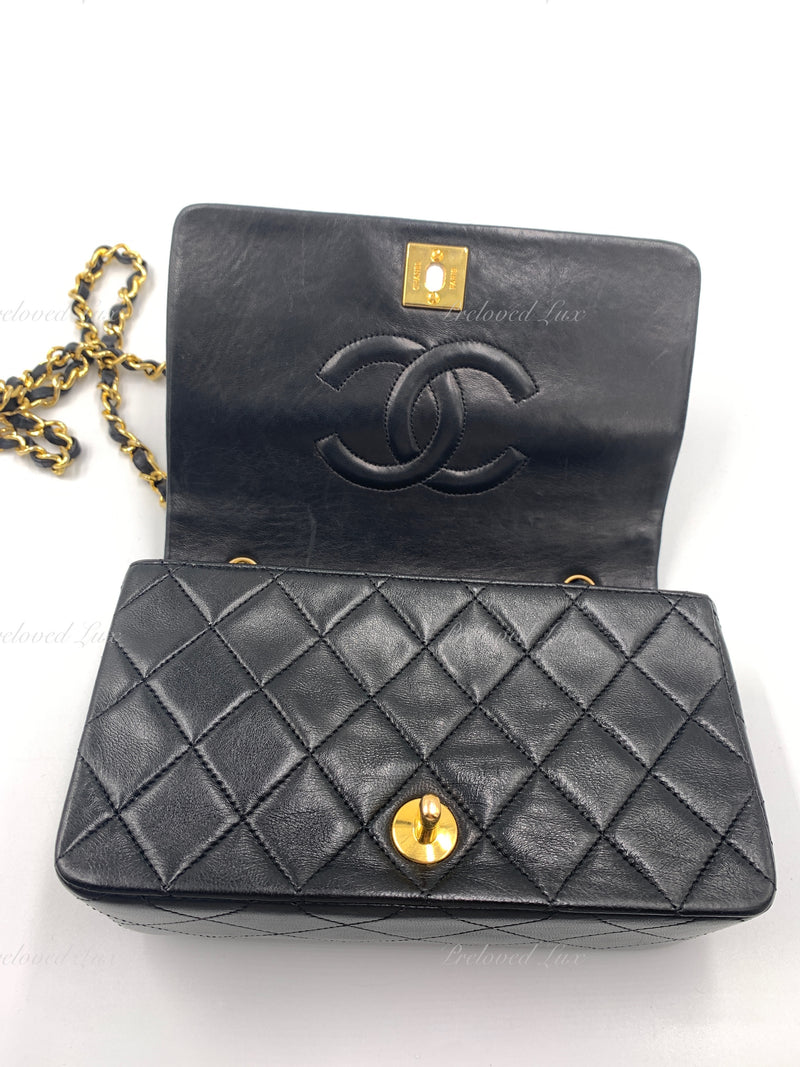 Sold-CHANEL Vintage Lambskin Small Full Flap Bag black/gold hardware