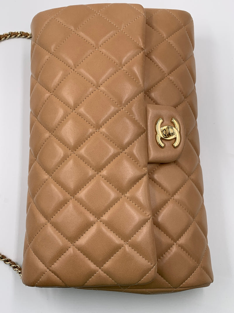 Sold-CHANEL Classic Quilted Flap Beige Lambskin Shoulder Bag/Clutch