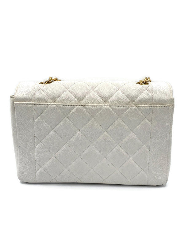 Sold-CHANEL Caviar Medium Diana White in Gold Hardware