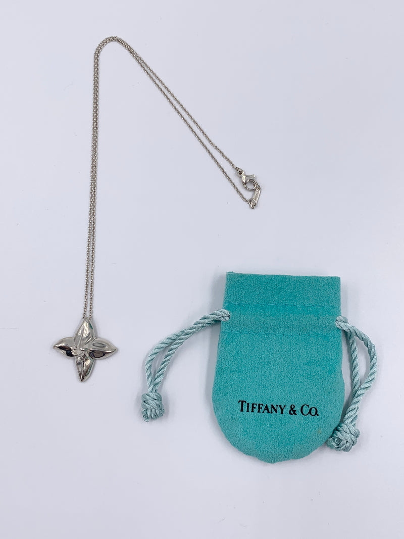 Tiffany 
Co 925 Silver Flower Petal Pendant Necklace