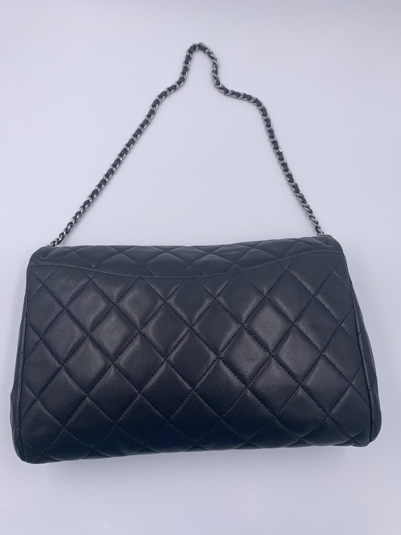 Sold-CHANEL Classic Quilted Flap Black Lambskin Shoulder Bag/Clutch