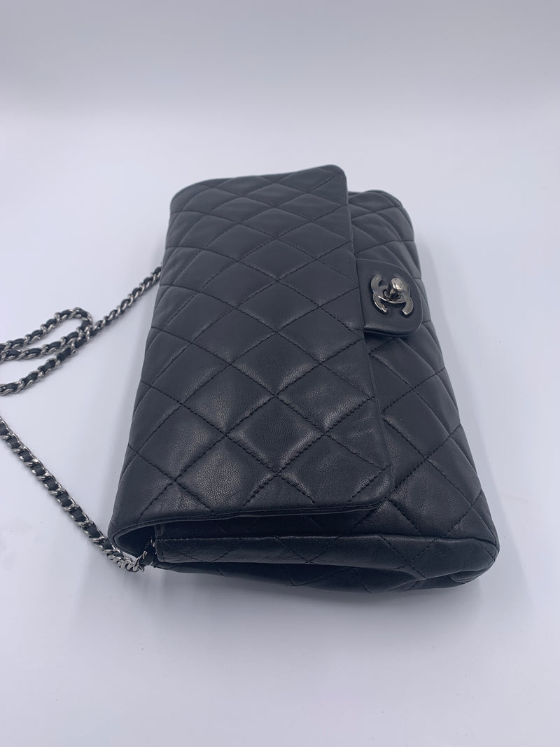 Sold-CHANEL Classic Quilted Flap Black Lambskin Shoulder Bag/Clutch