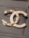 Sold-CHANEL CC Gold Rhinestones Brooch L234