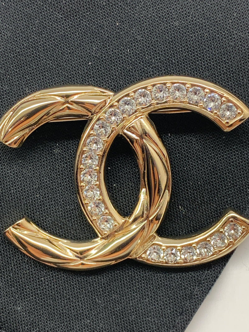 Sold-CHANEL CC Gold Rhinestones Brooch L234