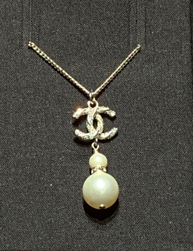 Sold-CHANEL CC Pearl/Rhinestones Necklace C236