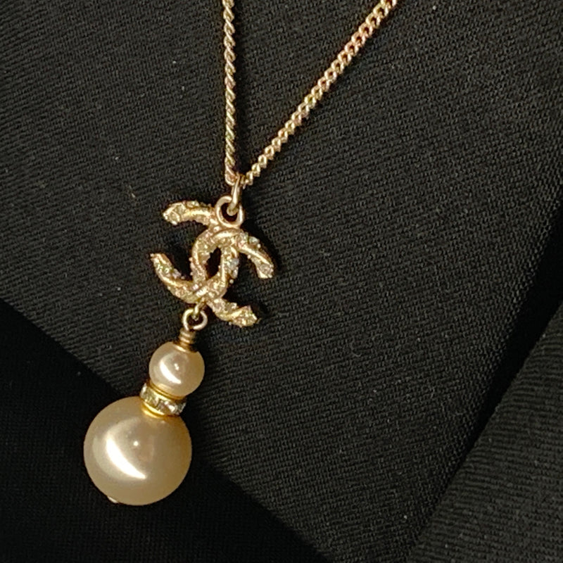 Sold-CHANEL CC Pearl/Rhinestones Necklace C236