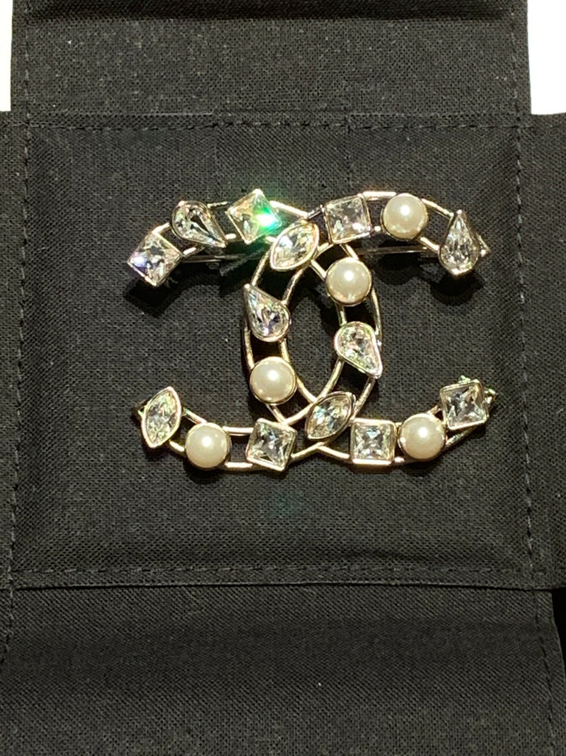 Sold-CHANEL CC Gold Rhinestones and Pearl Brooch C237