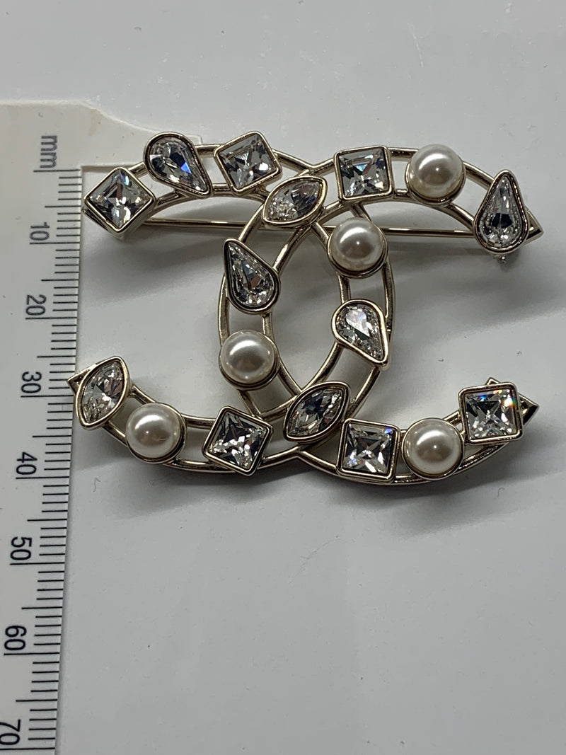 Sold-CHANEL CC Gold Rhinestones and Pearl Brooch C237