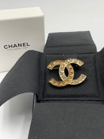 Sold-CHANEL CC Rhinestones Brooch - aged gold L241