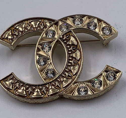 Sold-CHANEL CC Rhinestones Brooch - aged gold L241