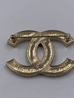 Sold-CHANEL CC Rhinestones Brooch - aged gold L241