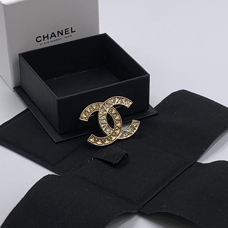 Sold-CHANEL CC Rhinestones Brooch - aged gold L241