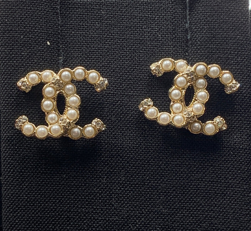 Sold-CHANEL CC Pearl Earrings/Gold L242