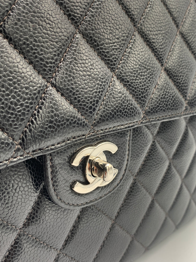 Sold-CHANEL Caviar Jumbo Flap Shoulder Bag black Silver hardware