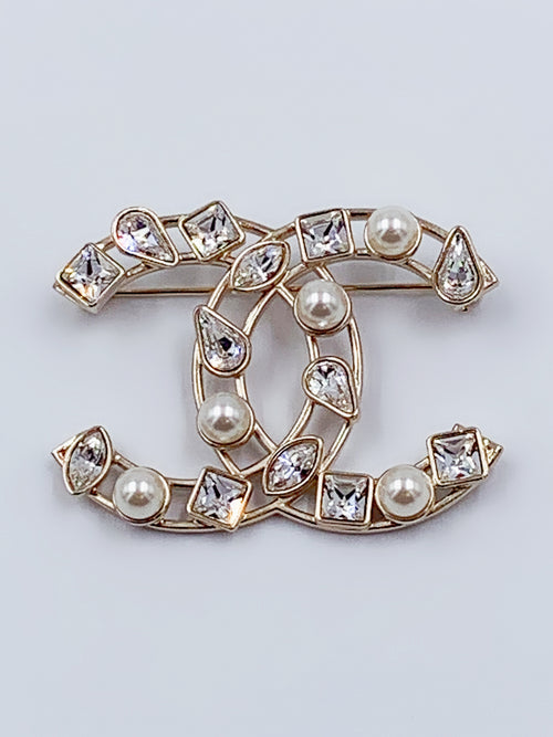 CHANEL CC Gold Rhinestones and Pearl Brooch