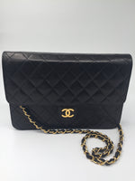 Sold-CHANEL Classic Lambskin Chain Flap Bag/clutch black/gold