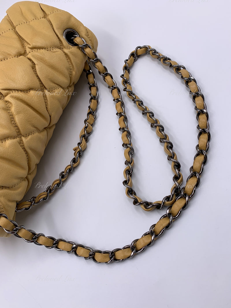 Sold-CHANEL Bubble Quilted Seasonal Flap Bag