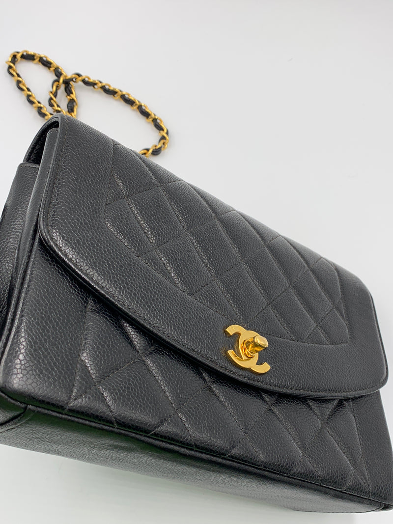 Sold-CHANEL Caviar Medium Diana Black in Gold Hardware