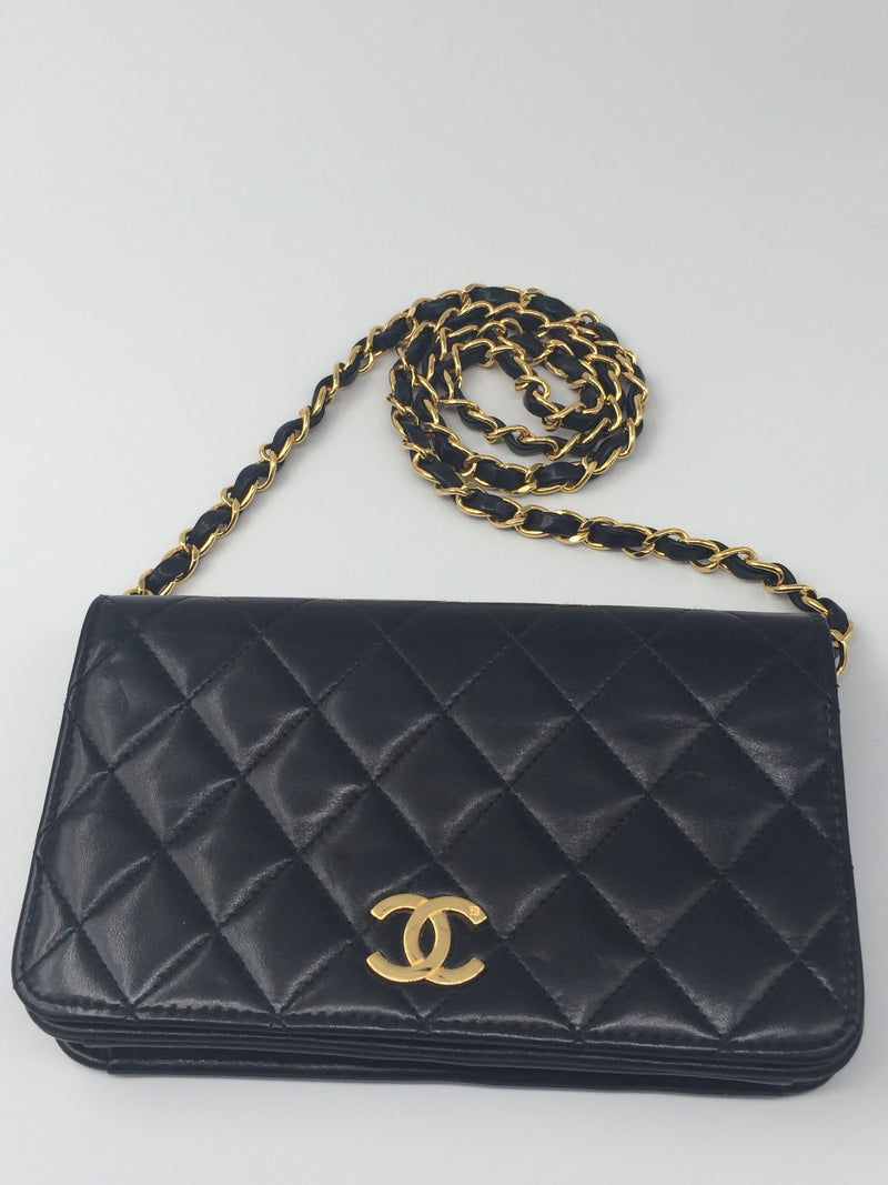 Sold-CHANEL Classic Lambskin Chain Mini Full Flap Bag 19 black/gold