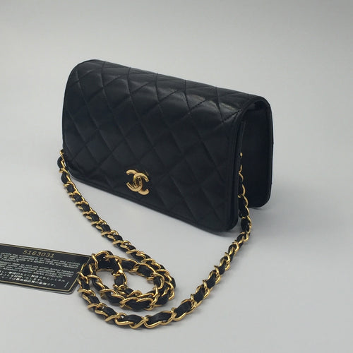 Sold-CHANEL Classic Lambskin Chain Mini Full Flap Bag 19 black/gold