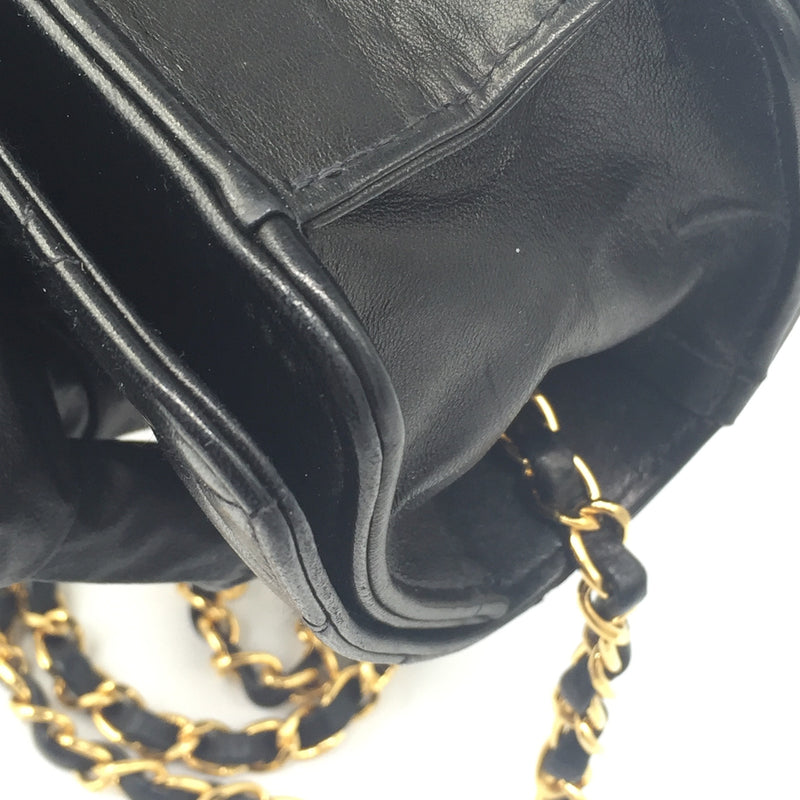 Sold-CHANEL Classic Lambskin Chain Mini Full Flap Bag 19 black/gold