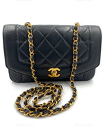 Sold-CHANEL Lambskin Small Diana Single Chain Single Flap Bag Black/gold hardware