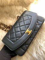 Sold-CHANEL Lambskin Small Diana Single Chain Single Flap Bag Black/gold hardware