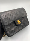 CHANEL Classic Lambskin Chain Mini Square Flap Bag black in Gold Hardware