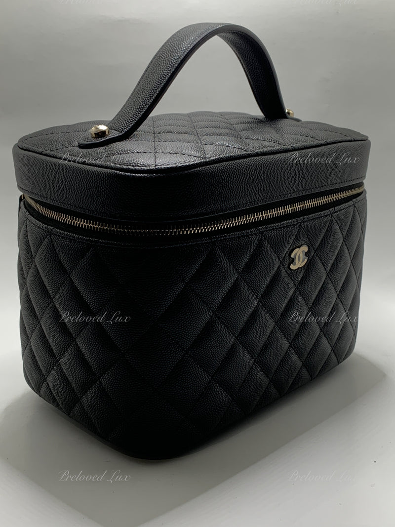 Sold-CHANEL Black Caviar Vanity Cosmetic Bag in Gold Hardware