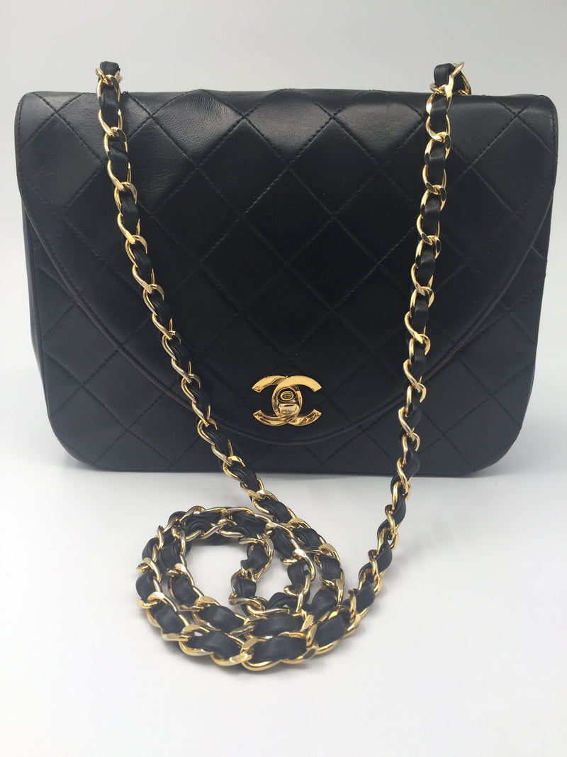 Sold-CHANEL Lambskin Vintage Single Flap - Black GHW