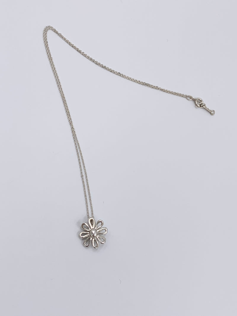 Sold-Tiffany 
Co Silver 925 Paloma Picasso Daisy Flower Pendant Necklace