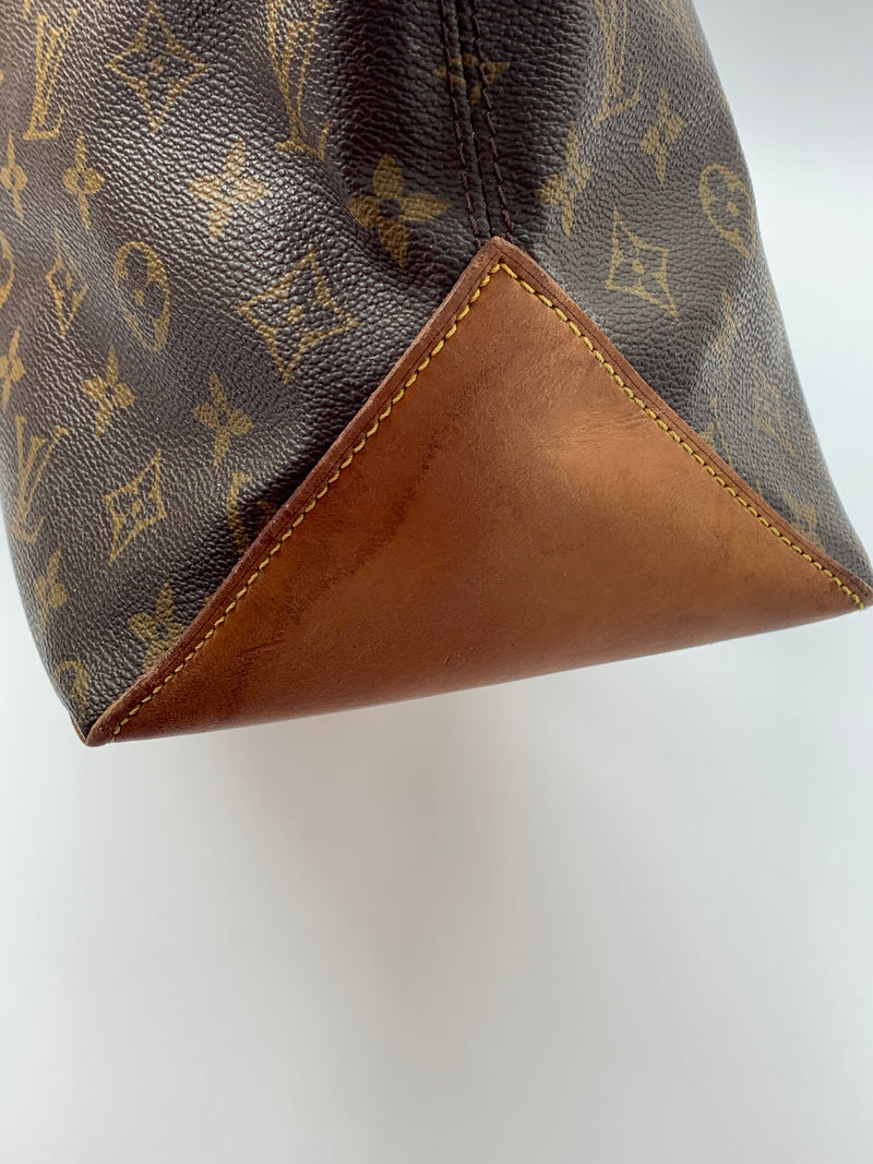 Sold-LOUIS VUITTON Monogram Cabas Mezzo