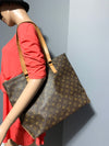 Sold-LOUIS VUITTON Monogram Cabas Mezzo