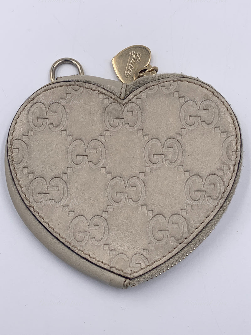 GUCCI GG Logo Monogram Greyish Beige Heart Coin Case