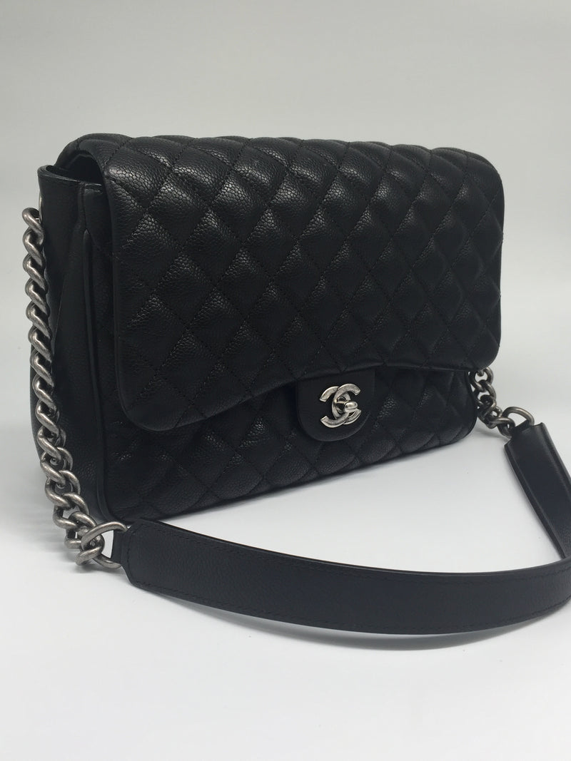 Sold-CHANEL CC Caviar (Large Size) Single Flap Bag black/aged silver hardware