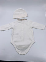 KidSold-Burberry White Baby Jumpsuit / Romper with Hat