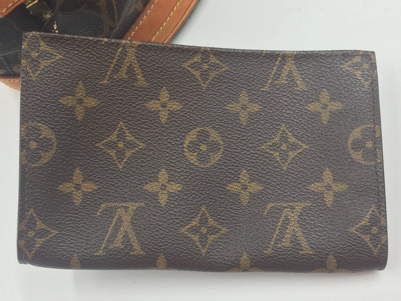 Sold-LOUIS VUITTON Monogram Bucket PM with Pouch M42238