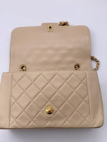 Sold-CHANEL Vintage Lambskin Single Flap Bag Beige/gold hardware