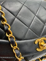 Sold-CHANEL Lambskin Small Diana Single Chain Single Flap Bag Black/gold