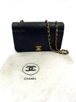 CHANEL Vintage Lambskin Medium Full Flap Bag black/gold hardware