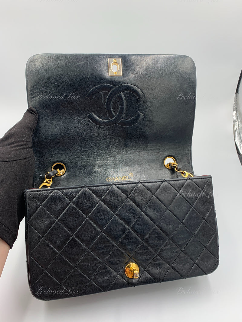 CHANEL Vintage Lambskin Medium Full Flap Bag black/gold hardware