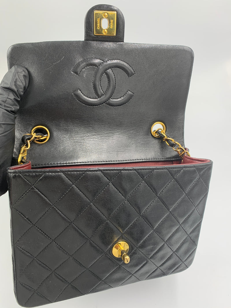 Sold-CHANEL Classic Lambskin Chain Mini Square Flap Bag black/gold #K301