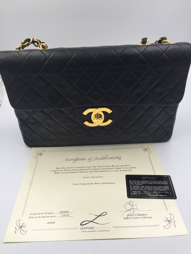 Sold-CHANEL Classic Lambskin Maxi Jumbo Flap Bag black/gold hardware