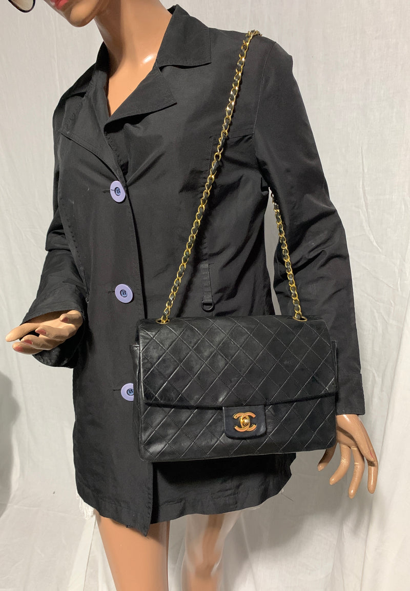 Sold-CHANEL Vintage Lambskin Medium/Large Single Flap Bag black/gold hardware