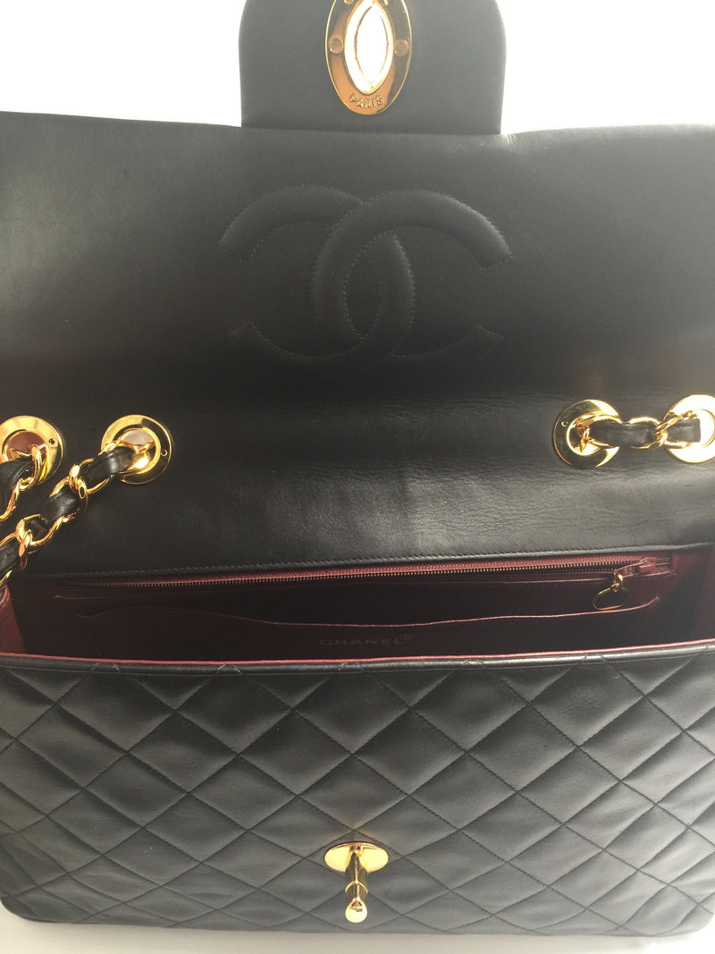 Sold-CHANEL Classic Lambskin Maxi Jumbo Flap Bag black/gold hardware