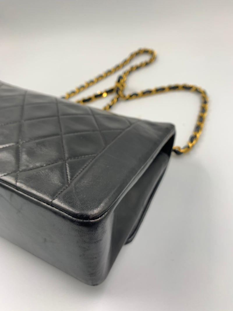 Sold-CHANEL Lambskin Medium Diana Single Chain Single Flap Bag Black/gold