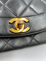 Sold-CHANEL Lambskin Small Diana Single Chain Single Flap Bag Black/gold