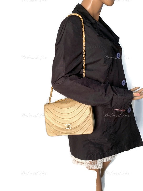 CHANEL Lambskin Vintage Small Flap Bag Beige / Gold Hardware