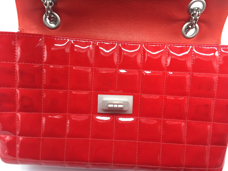 Sold-CHANEL Patent Leather Chocolate Bar Flap Bag red/silver