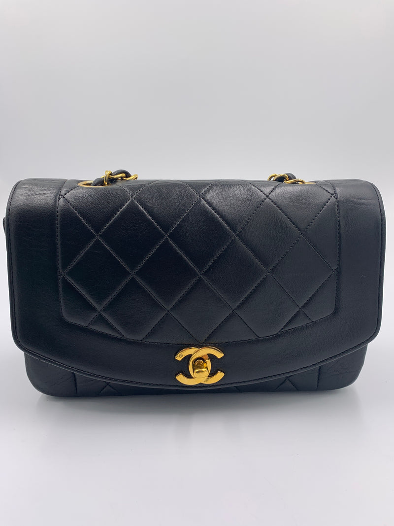 Sold-CHANEL Lambskin Small Diana Single Chain Single Flap Bag Black/gold K330